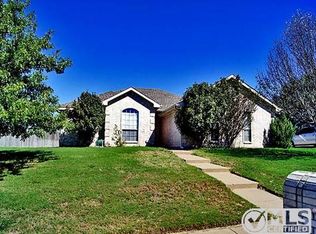 1131 S Ridge Dr, Midlothian, TX 76065