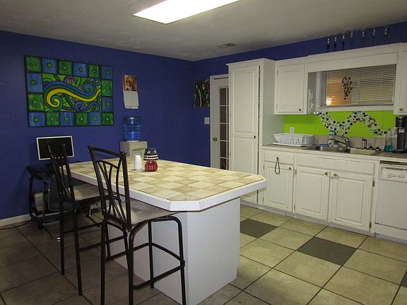 Kitchen 3 