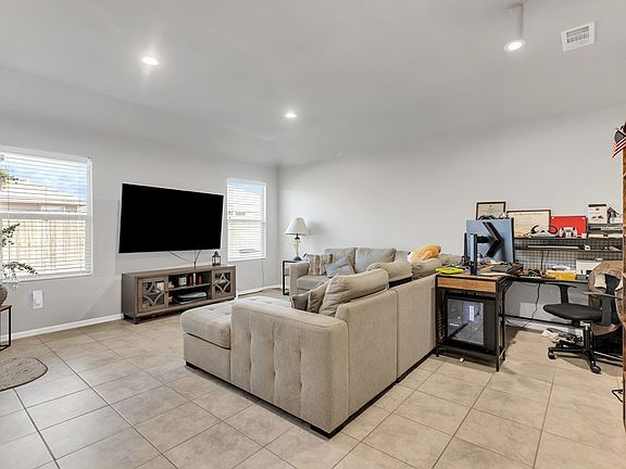 5th image of 7003 Buckwheat Rd