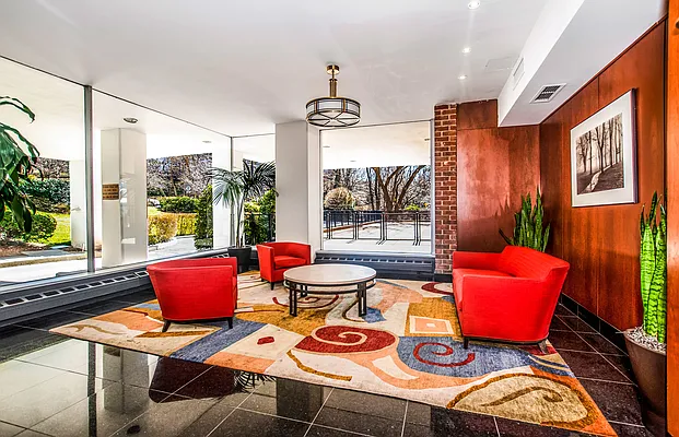 Sold by Re/Max In The City | media 1