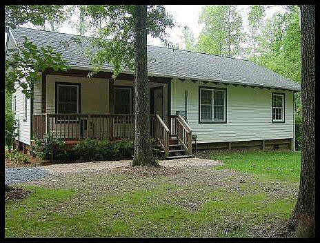 1st image of 379 Walnut Woods Dr
