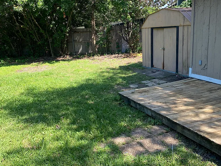 5203 Sutton Ct — Photo 7
