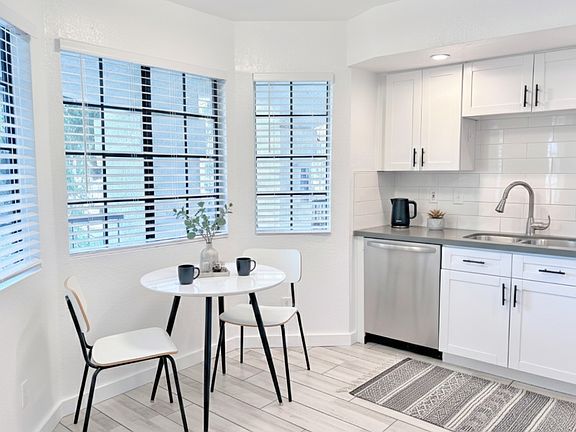 4th image of 3605 N 36th St APT 205