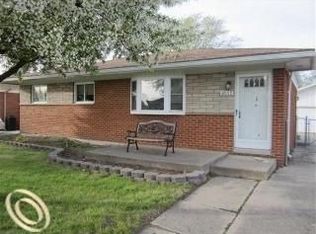 8559 Plumbrook Rd, Sterling Heights, MI 48313