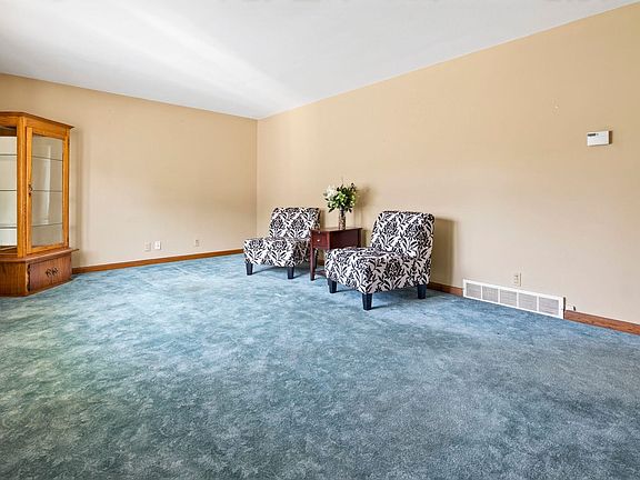 4th image of 1308 Kenneth Ave