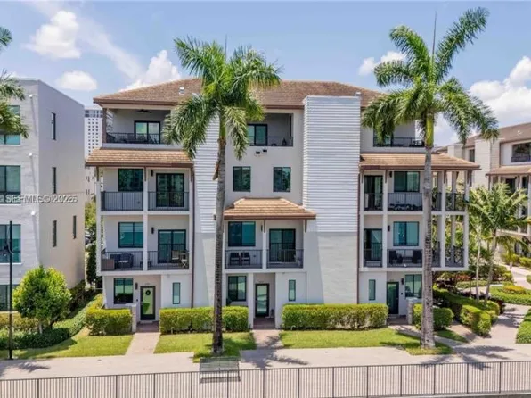 4714 NW 84th Ct, Doral, FL 33166