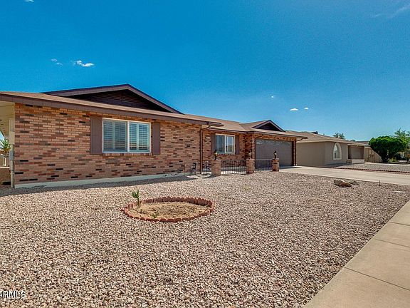 3rd image of 4643 E Emelita Ave
