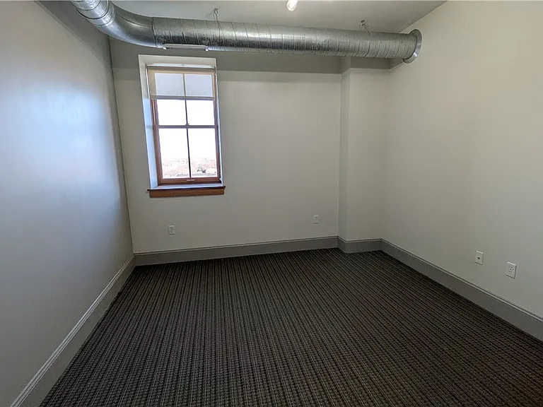 149 Swan St #404 — Photo 6