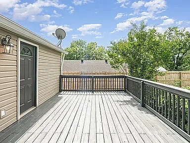 2 bed, 914 sqft, $1,700 — Photo 3