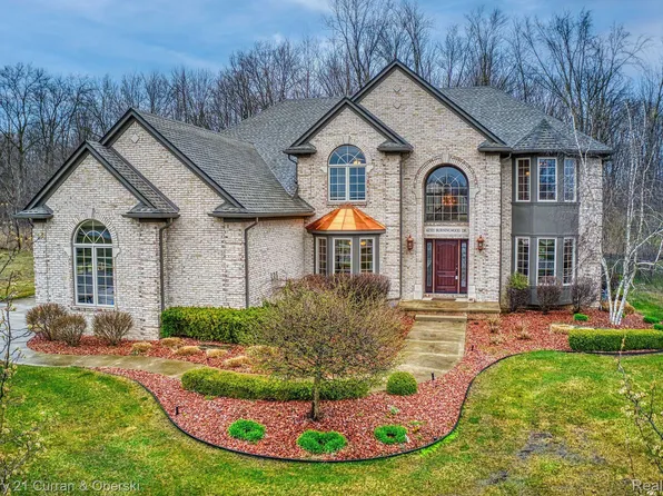 61321 Burningwood Dr, Washington, MI 48094