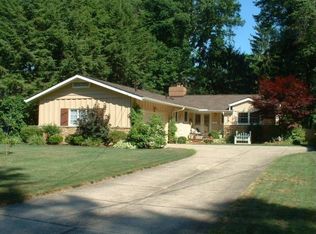 75 Huntington Woods Pkwy, Bay Village, OH