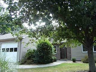 1st image of 212 S Woodgreen Way