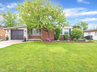 22719 Saint Joan St, Saint Clair Shores, MI 48080