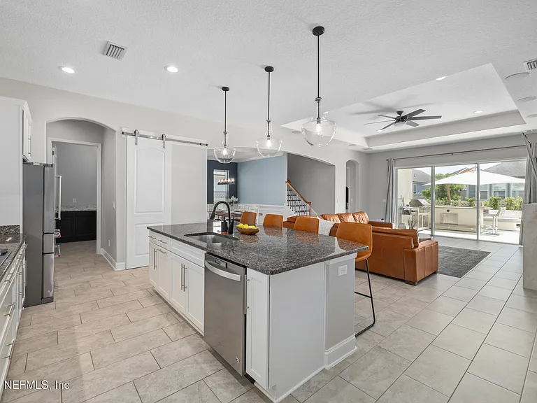 318 Windwalker Dr — Photo 29