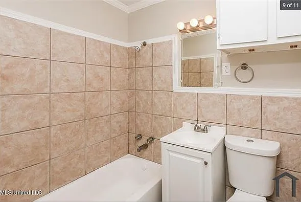 3235 Santee St — Photo 5