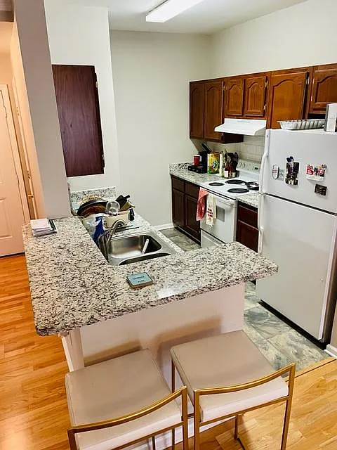 1 bed, 750 sqft, $1,550 — Photo 3