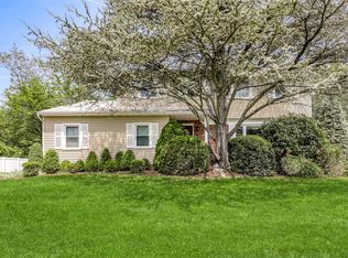 8 Ferndale Rd, New City, NY 10956