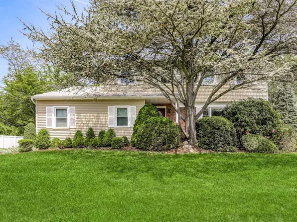 8 Ferndale Road, New City, NY 10956