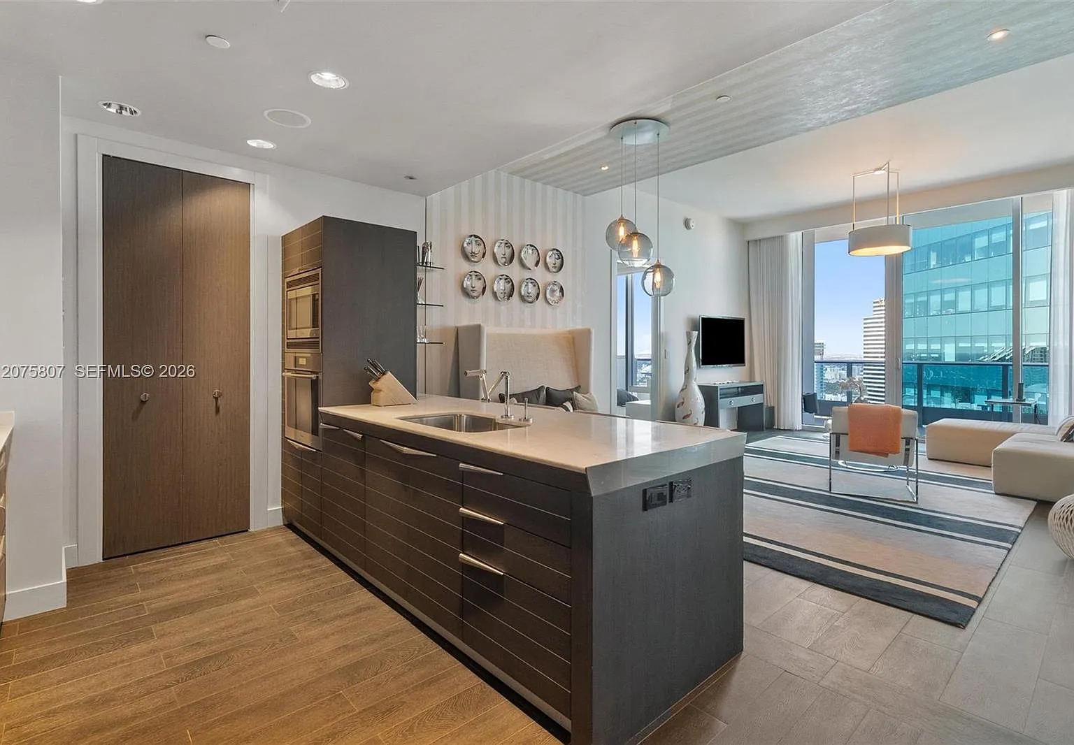 Epic West Condo — Photo 1