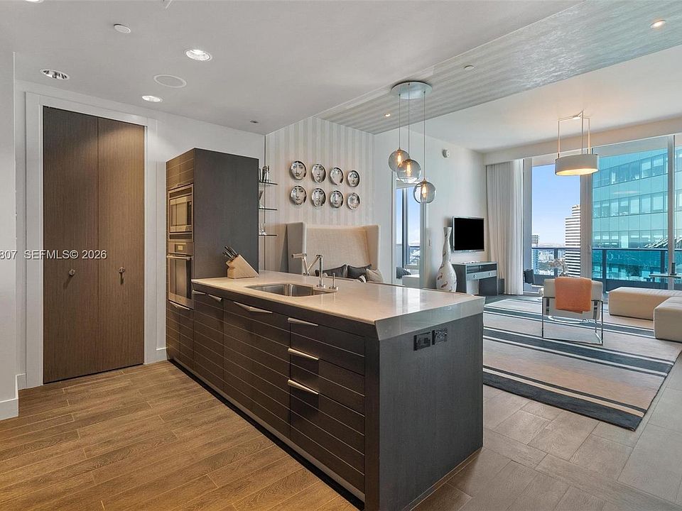 1st image of 200 Biscayne Boulevard Way APT 5211