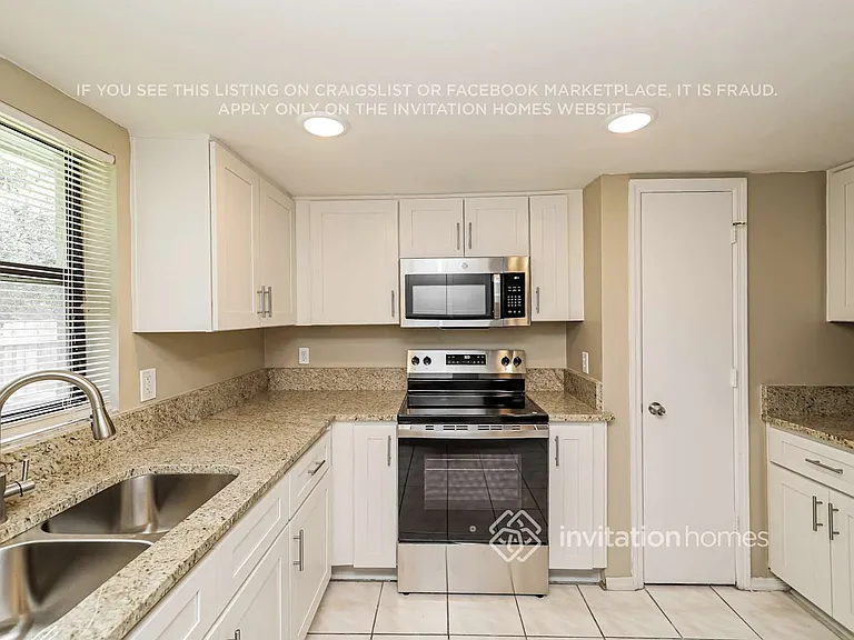 1517 Kestrel Way — Photo 6