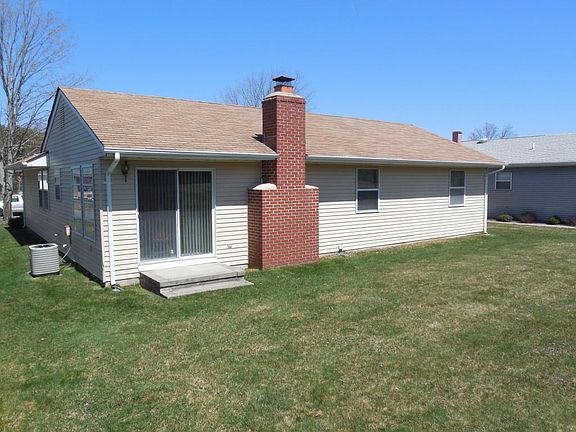 2nd image of 113 Paradise Blvd