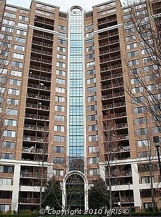 1st image of 10101 Grosvenor Pl APT 1412