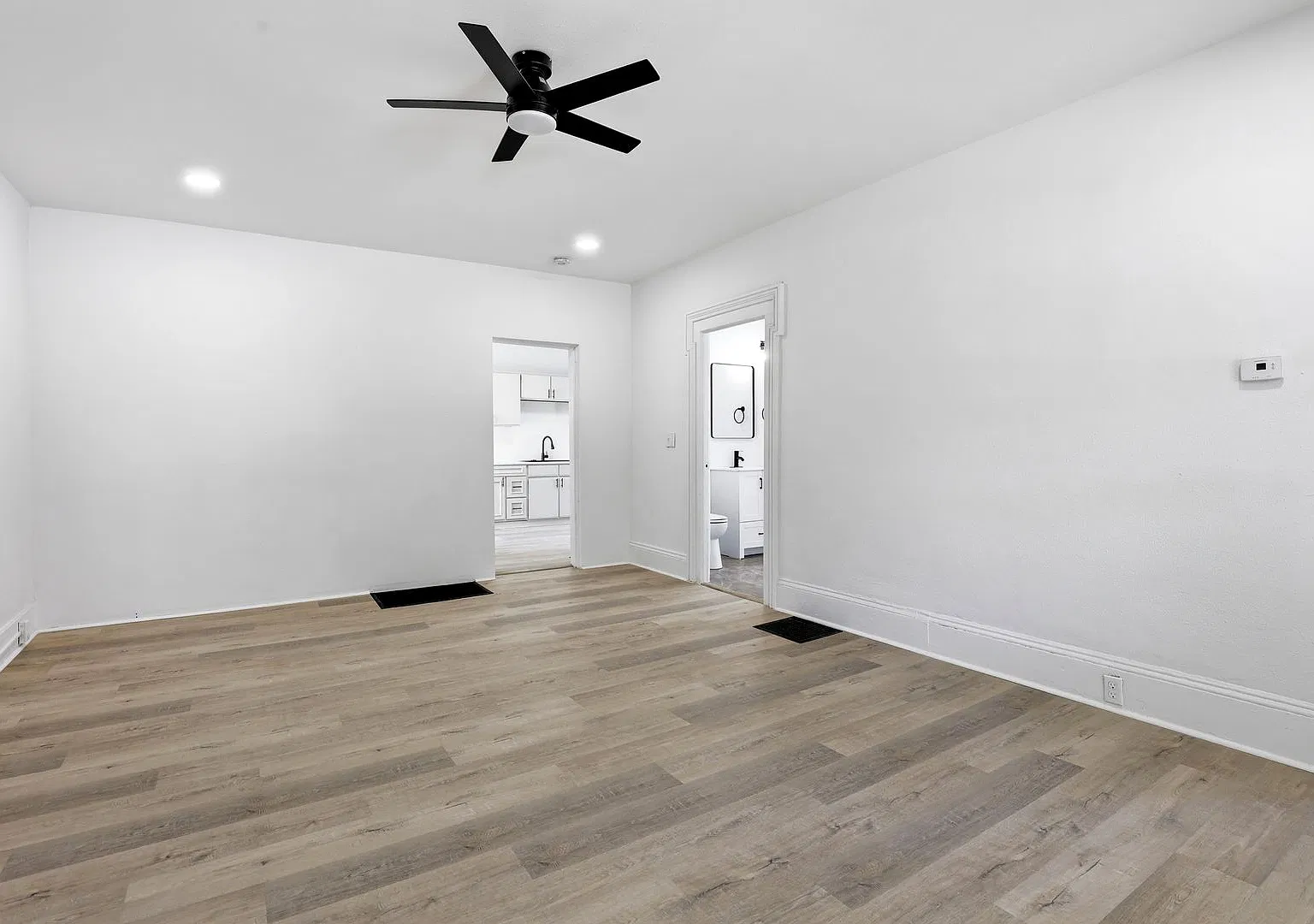 840 Jackson Street — Photo 2