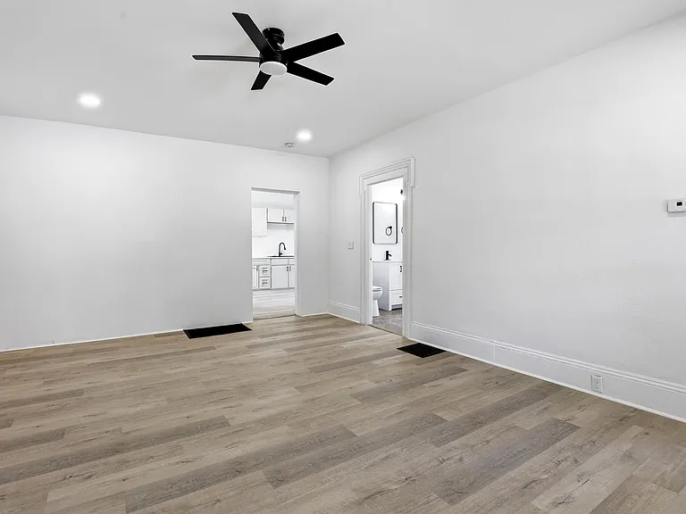 840 Jackson St — Photo 14