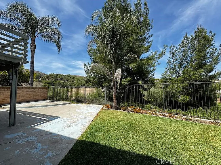 16318 Star Crest Dr — Photo 17