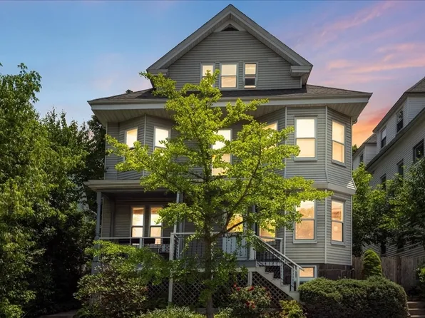 59 Wenham St, Jamaica Plain, MA 02130