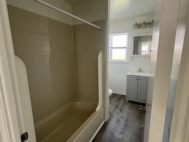 Gatehouse Apartments — Photo 8