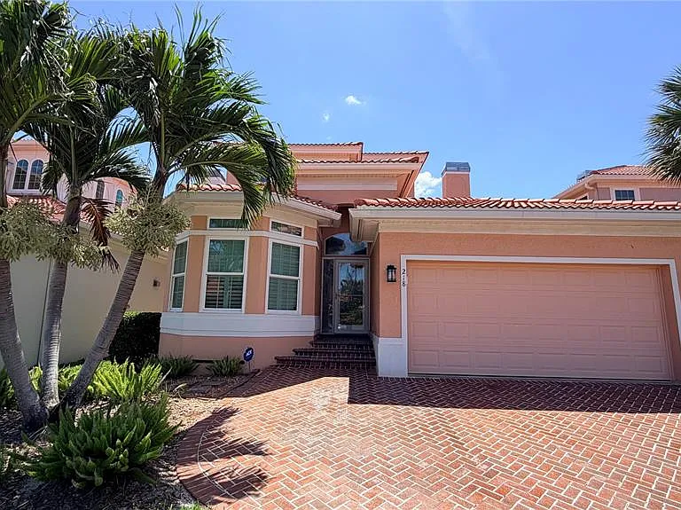 218 Sand Key Estates Dr — Photo 1