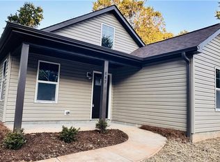 647 Glenbrook Dr, Winston Salem, NC 27101