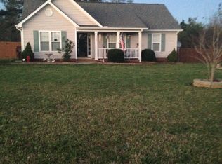 1563 Ella Ln, Stem, NC 27581
