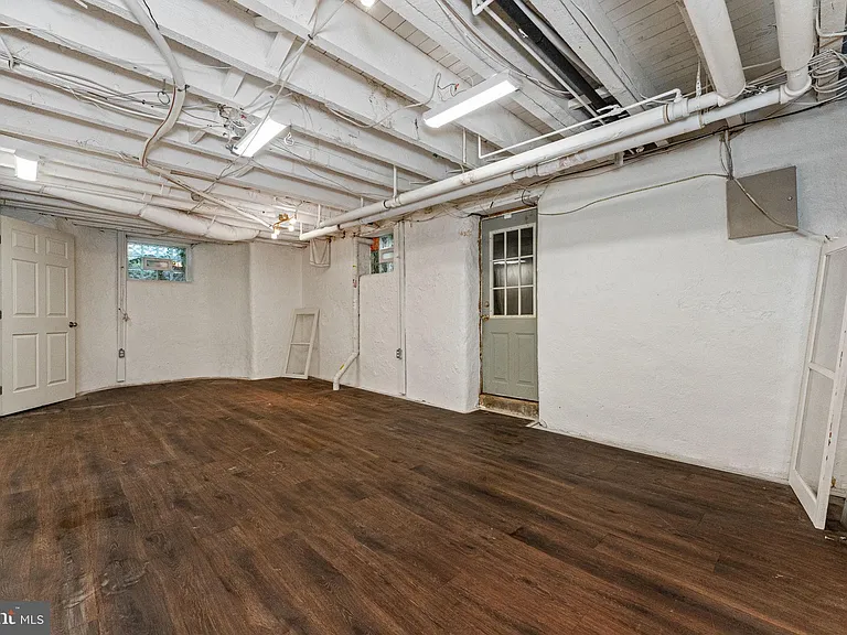 471 Athens Ave — Photo 34