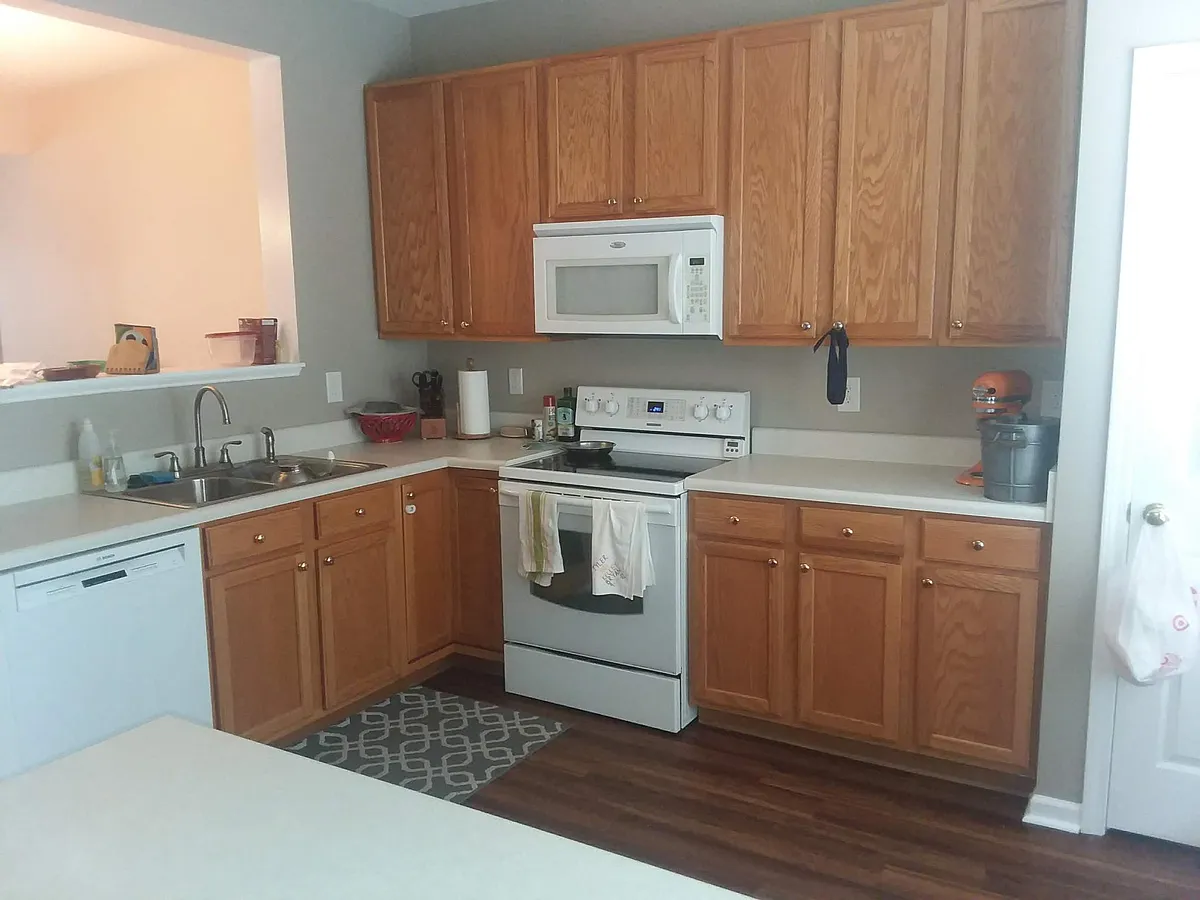 Building Photo - 121 Watertree Ln