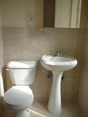 Rented by Kings Court Real Estate | media 79