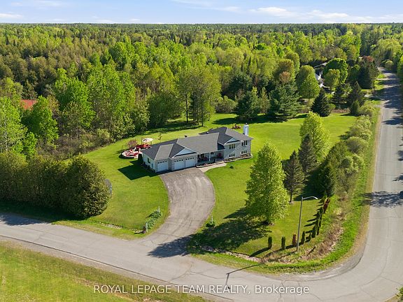 4th image of 118 Rushing Brook Dr
