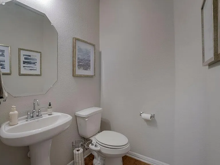 10609 Harwood Overlook Cv — Photo 4