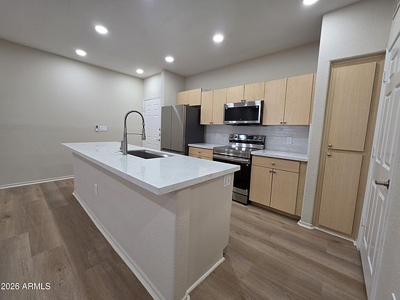 2nd image of 18416 N CAVE CREEK Road #2020