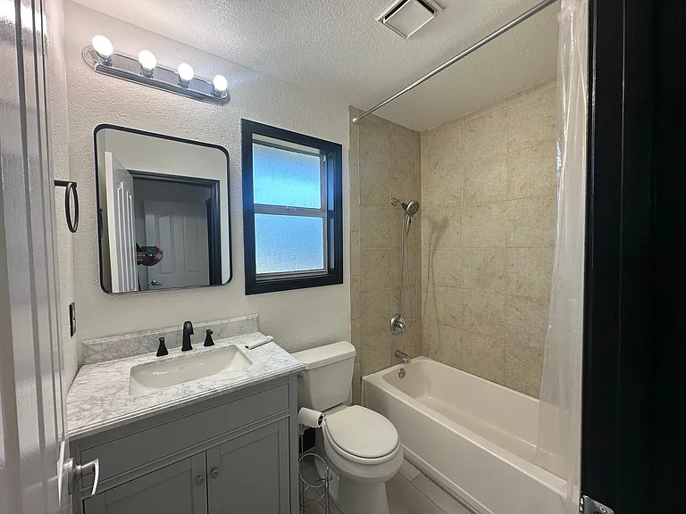 365 Diane Ct — Photo 13