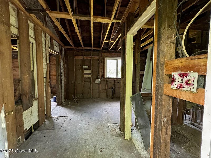 5th image of 3097 Broad Street
