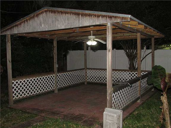 5th image of 20010 NW 3rd Ct