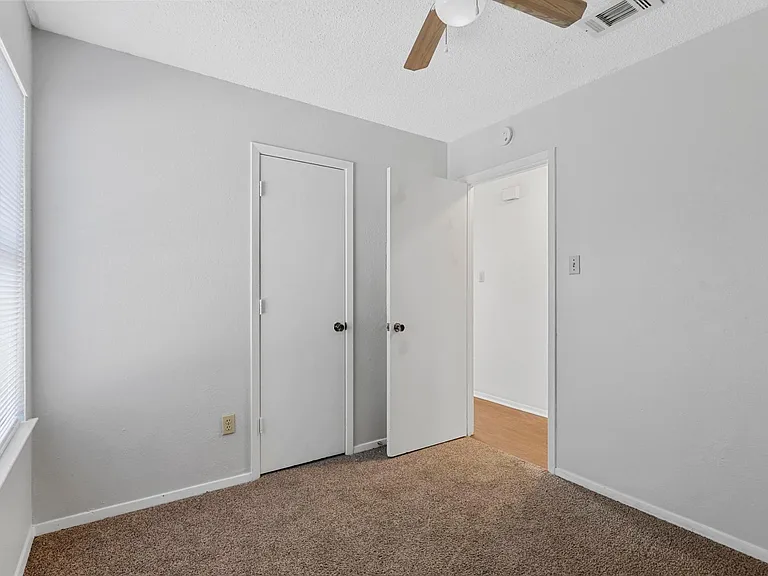 4920 Brianhill Dr #B — Photo 15