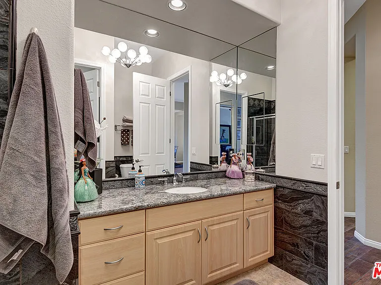 19 Orleans Rd — Photo 15