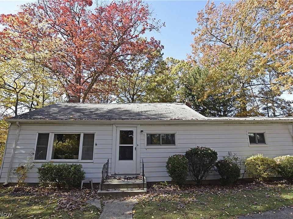 1st image of 2819 Grantwood Dr