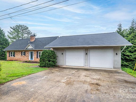 3rd image of 2733 Haas Ln