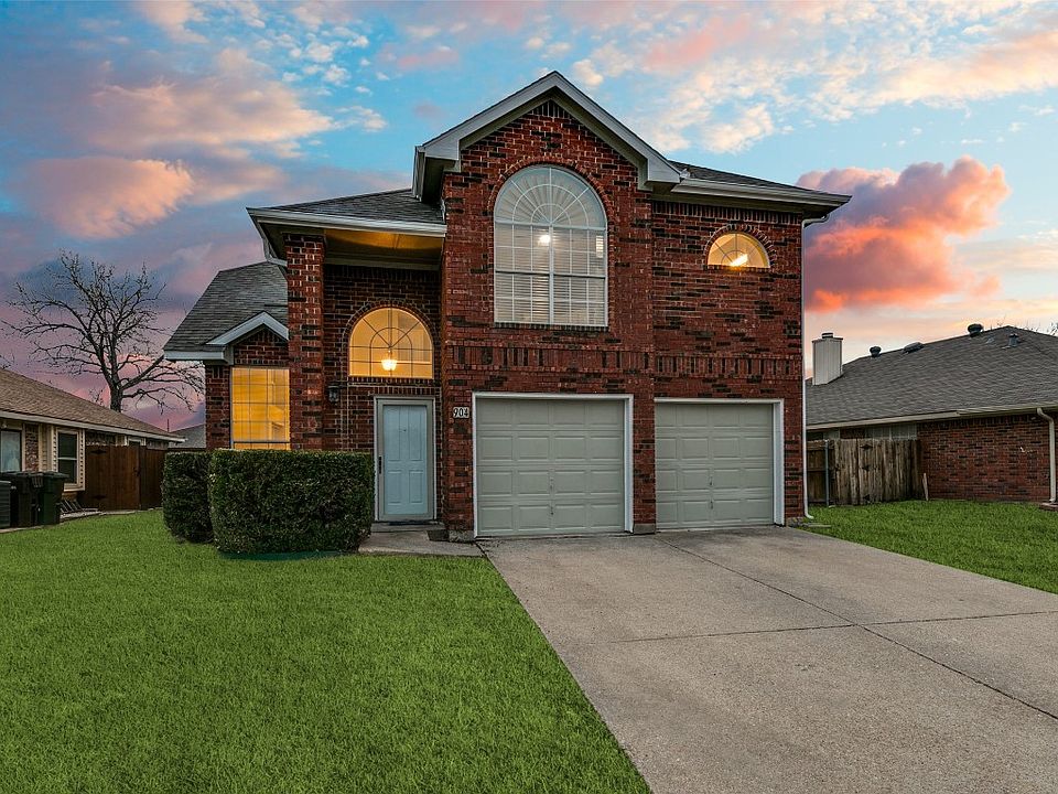 1st image of 904 Gordon Oaks Dr