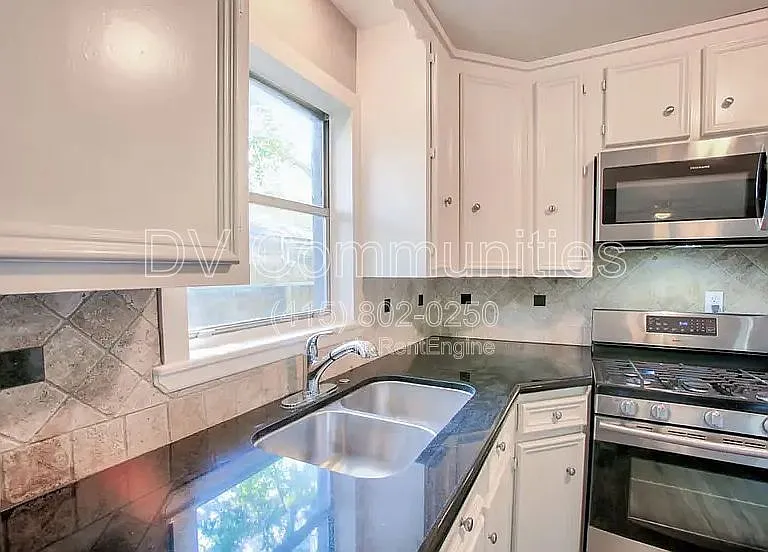 810 Charles Rd — Photo 3